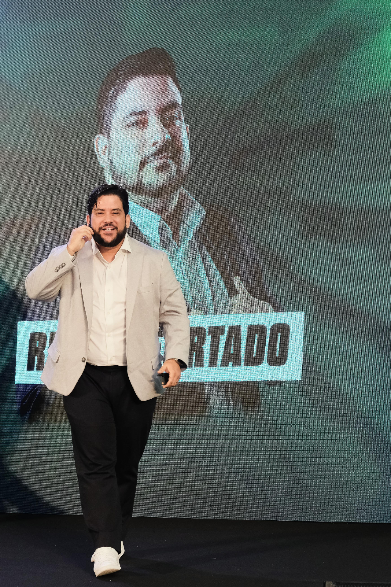Renato Furtado, referência 17